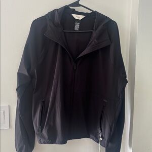 Vuori Women's Renew Trainer Shell in Black New Black Size L